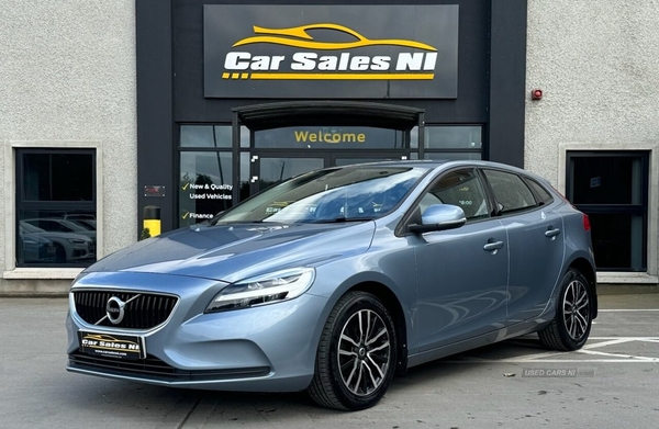 Volvo V40 2.0 D2 MOMENTUM NAV PLUS 5d 118 BHP in Tyrone