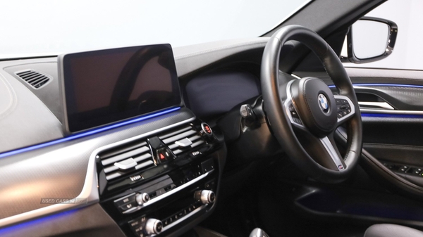 BMW 5 Series 2.0 520d MHT M Sport Saloon 4dr Diesel Hybrid Steptronic Euro 6 (s/s) (190 ps) in City of Edinburgh