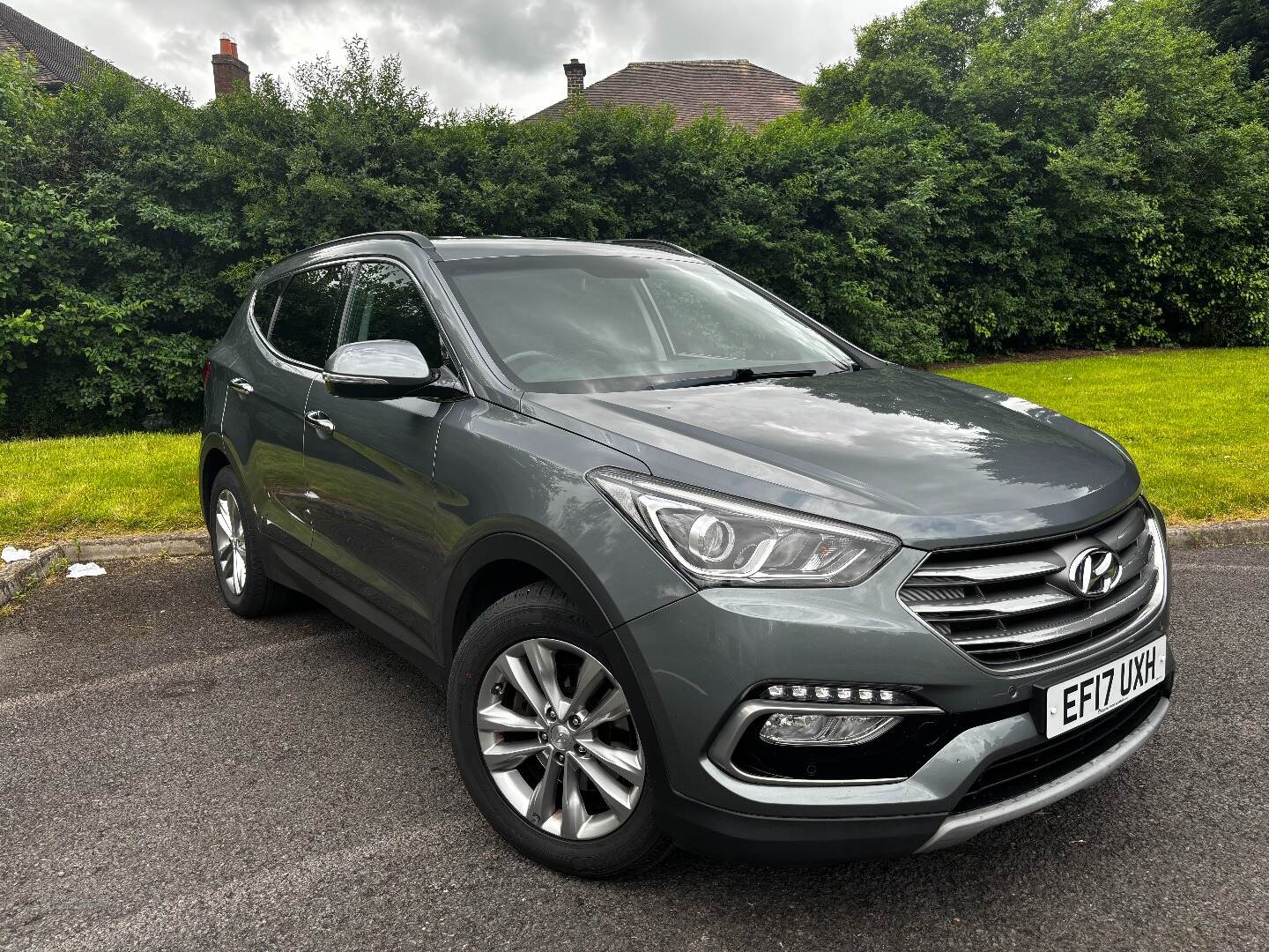 Hyundai Santa Fe DIESEL ESTATE in Antrim