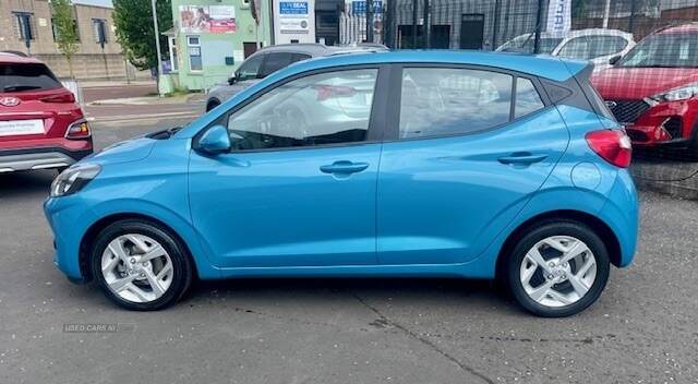 Hyundai i10 HATCHBACK in Down