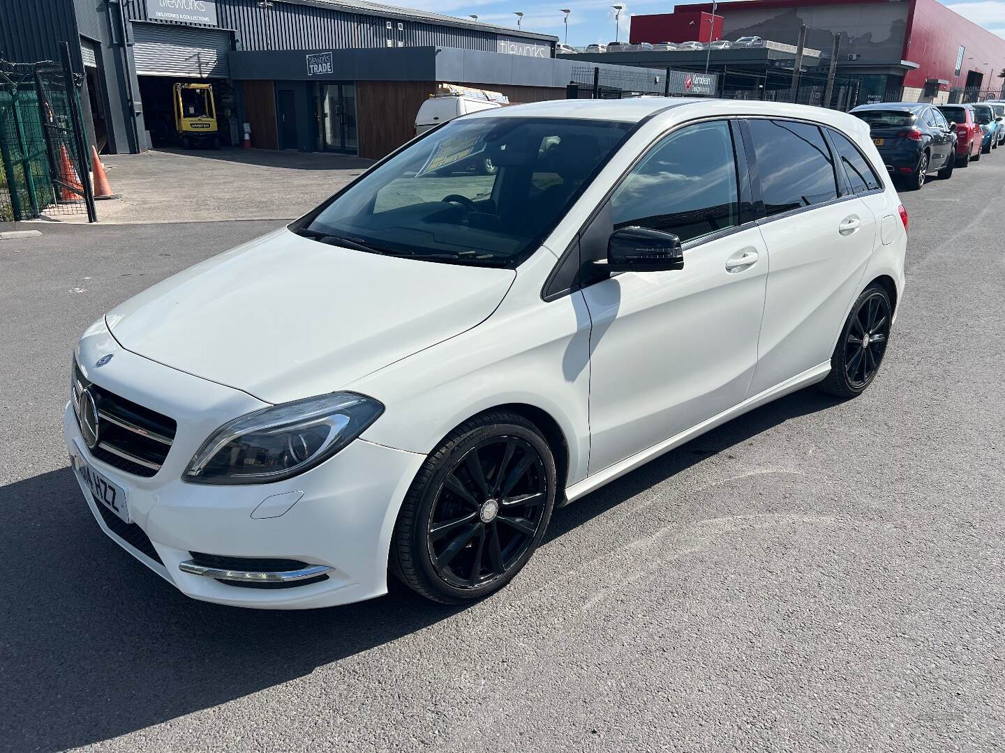 Mercedes B-Class DIESEL HATCHBACK in Down