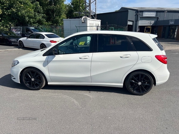 Mercedes B-Class DIESEL HATCHBACK in Down