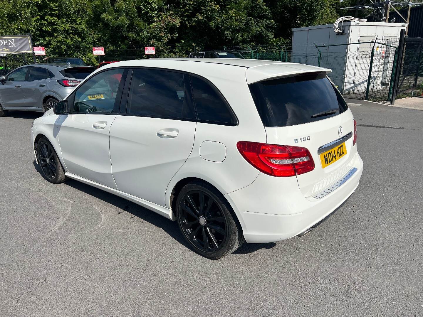 Mercedes B-Class DIESEL HATCHBACK in Down