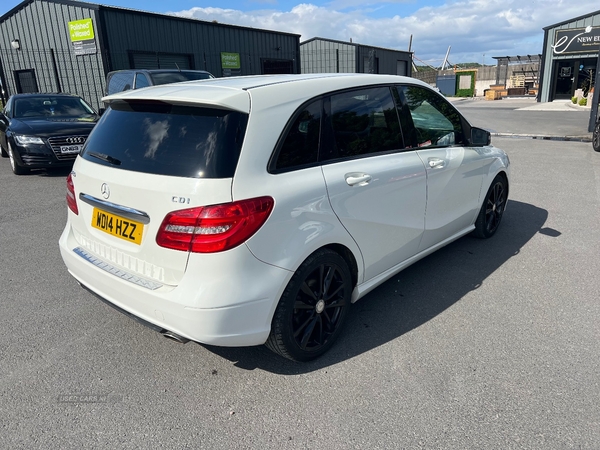 Mercedes B-Class DIESEL HATCHBACK in Down