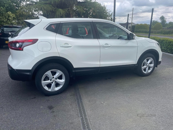 Nissan Qashqai DIESEL HATCHBACK in Down