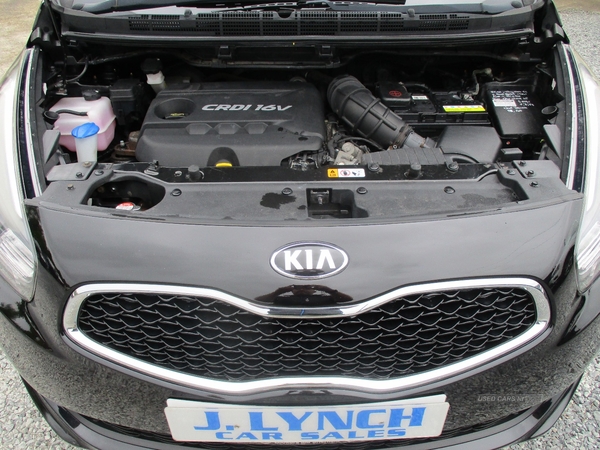 Kia Carens DIESEL ESTATE in Down