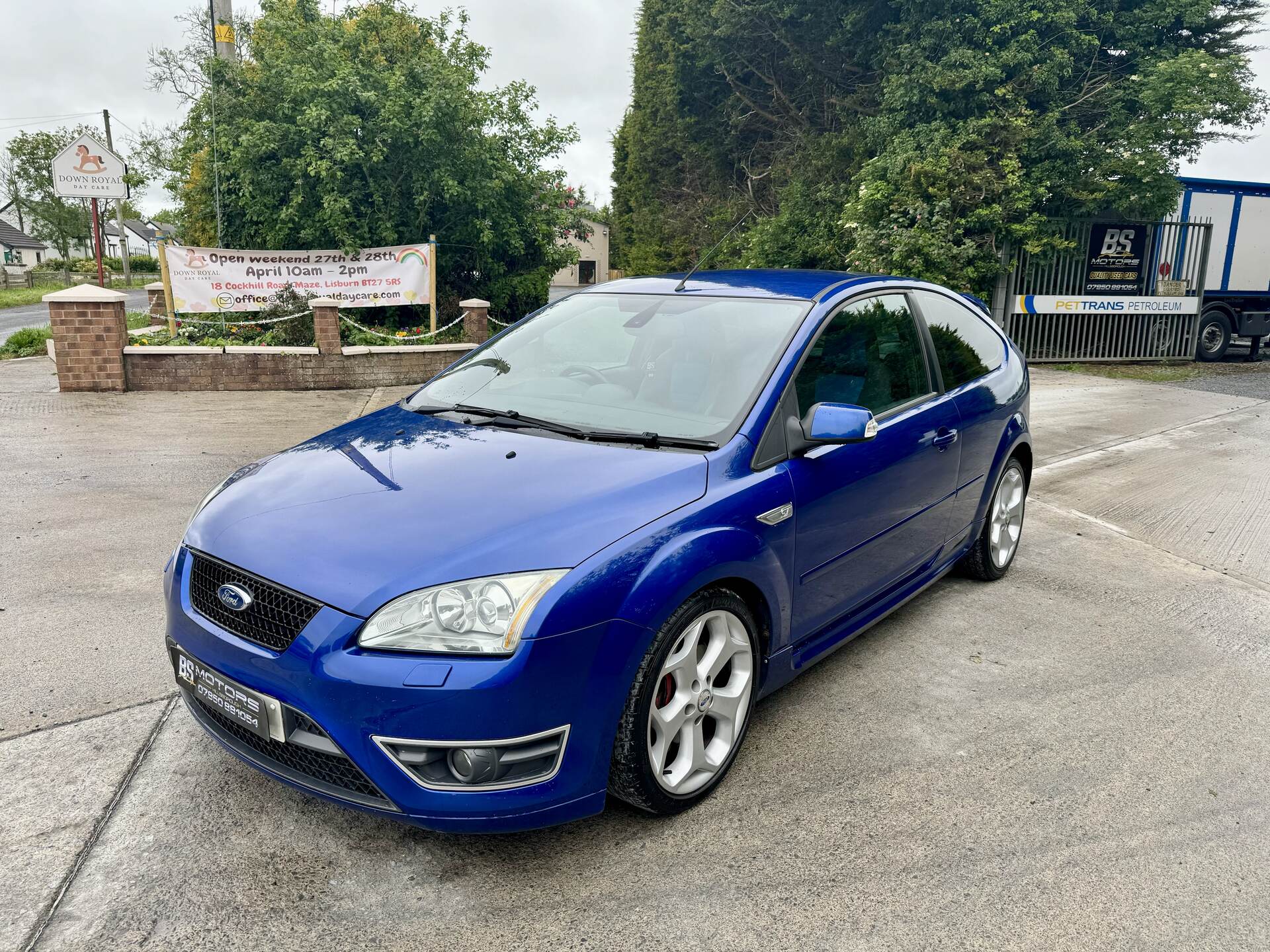 Ford Focus HATCHBACK in Down