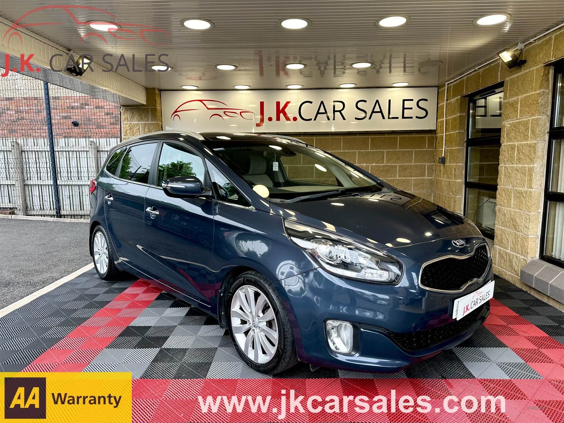 Kia Carens DIESEL ESTATE in Tyrone