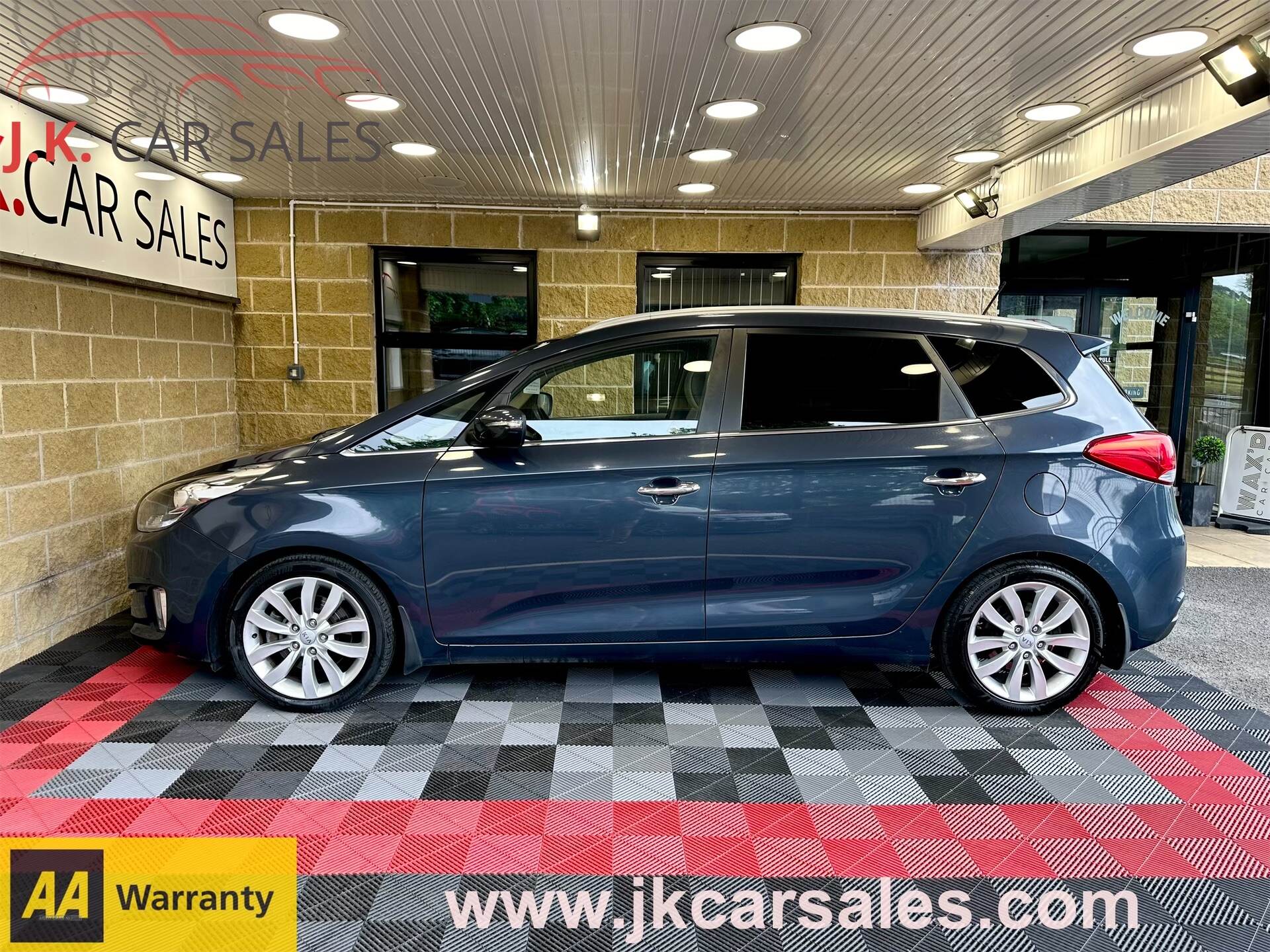 Kia Carens DIESEL ESTATE in Tyrone