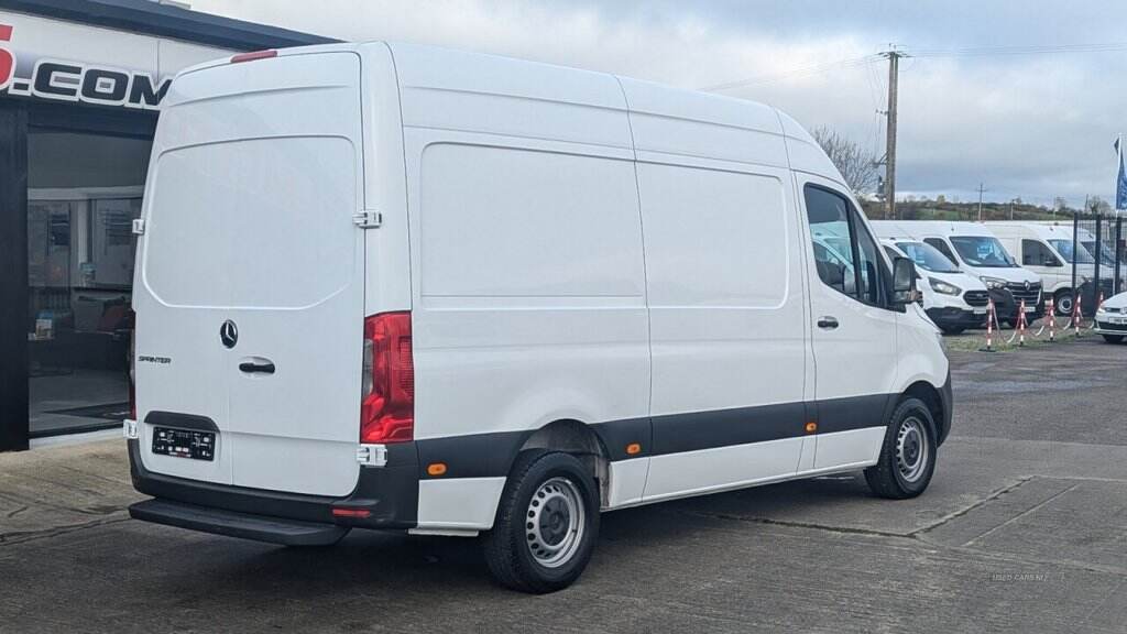Oct 2021 Mercedes-Benz Sprinter 3.5t H2 Progressive Van