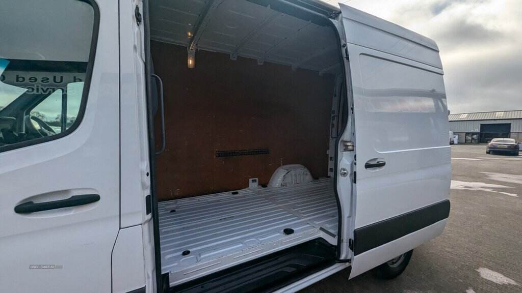 Oct 2021 Mercedes-Benz Sprinter 3.5t H2 Progressive Van