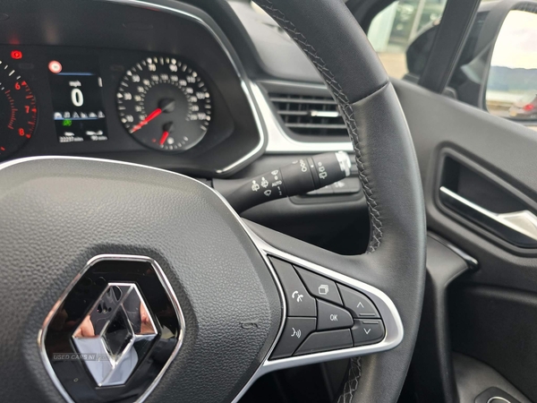 Renault Captur 1.3 TCe Iconic Euro 6 (s/s) 5dr in Down