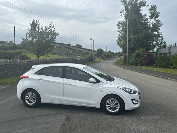 Hyundai i30 1.6 CRDi Blue Drive SE 5dr in Down