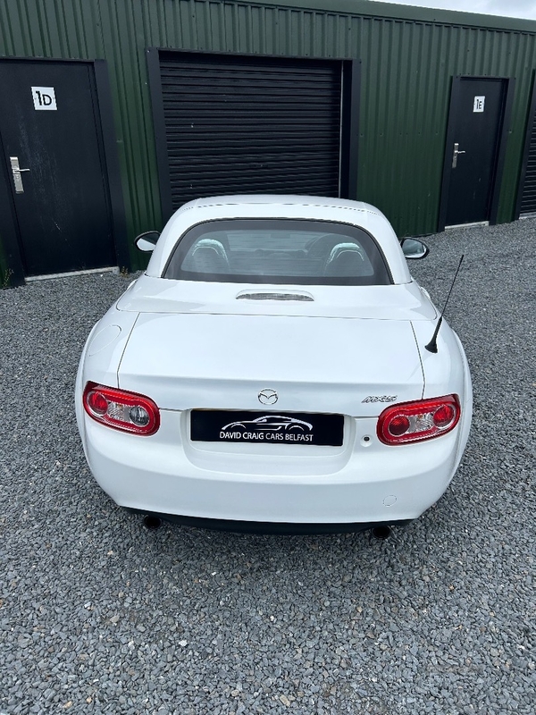 Mazda MX-5 ROADSTER COUPE in Down