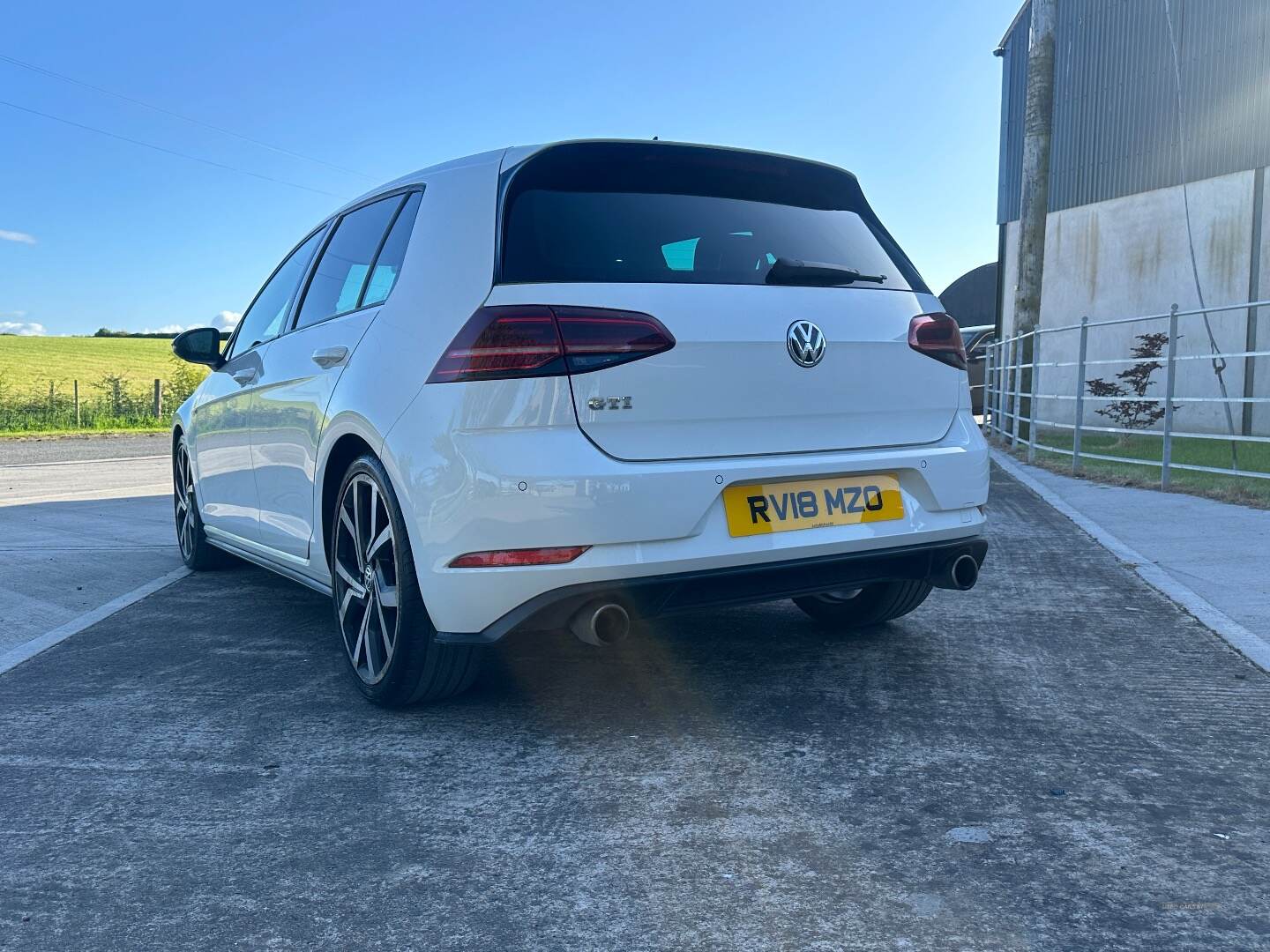 Volkswagen Golf HATCHBACK in Down