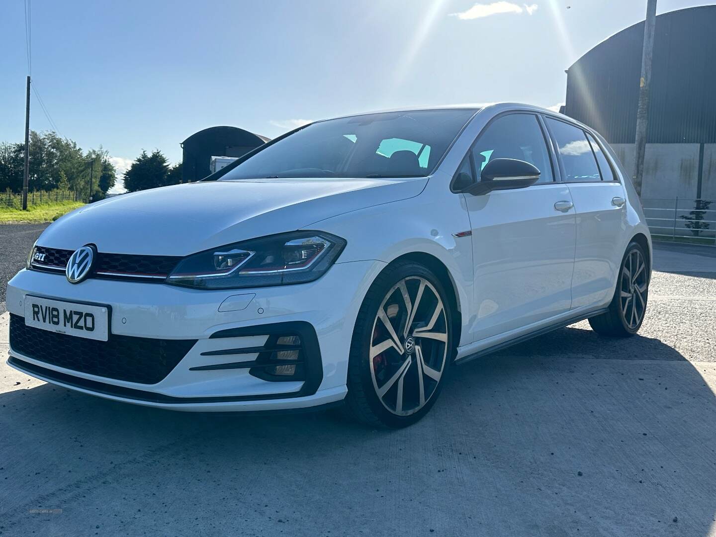 Volkswagen Golf HATCHBACK in Down