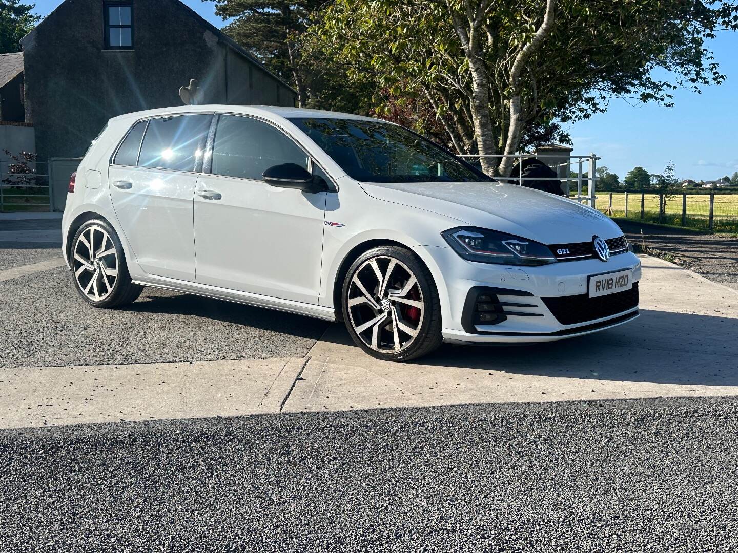 Volkswagen Golf HATCHBACK in Down