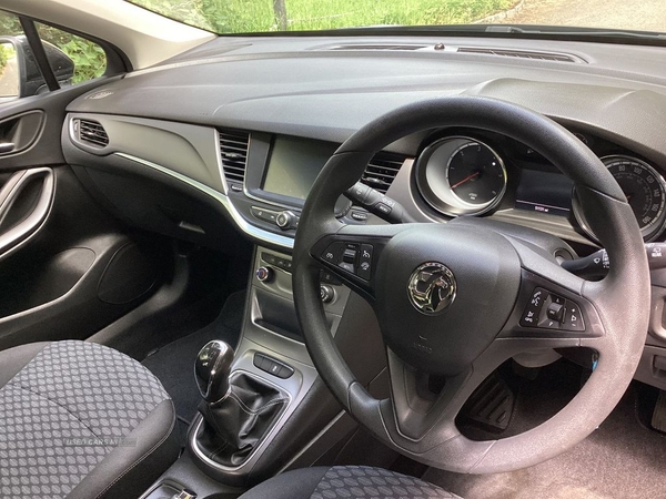 Vauxhall Astra 1.6 DESIGN CDTI 5d 108 BHP in Antrim
