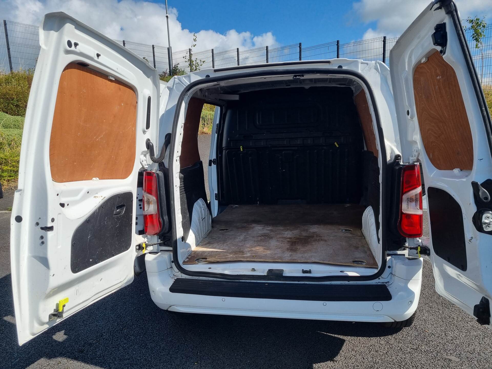 Vauxhall Combo CARGO L1 DIESEL in Armagh