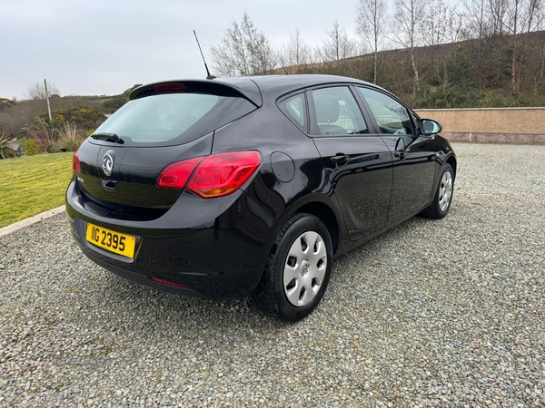 Vauxhall Astra 1.4i 16V Exclusiv 5dr in Derry / Londonderry