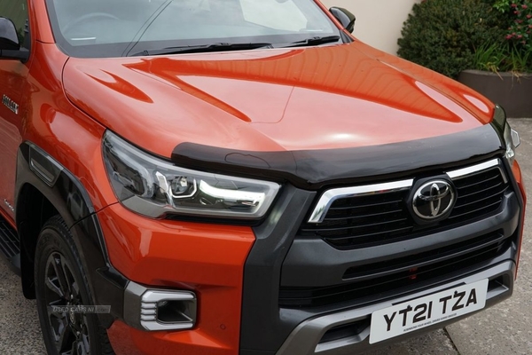Toyota Hilux 2.8 INVINCIBLE X 4WD D-4D DCB 202 BHP LIFT UP LID, BLACK ALLOYS, LEATHER in Down