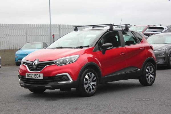 Renault Captur 0.TCE 90 Play 5dr in Down