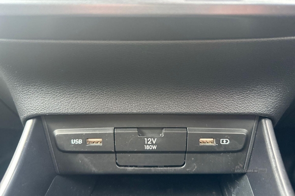 Hyundai i20 1.0T GDi 48V MHD SE Connect 5dr DCT - REVERSING CAMERA, BLUETOOTH, AIR CON - TAKE ME HOME in Armagh