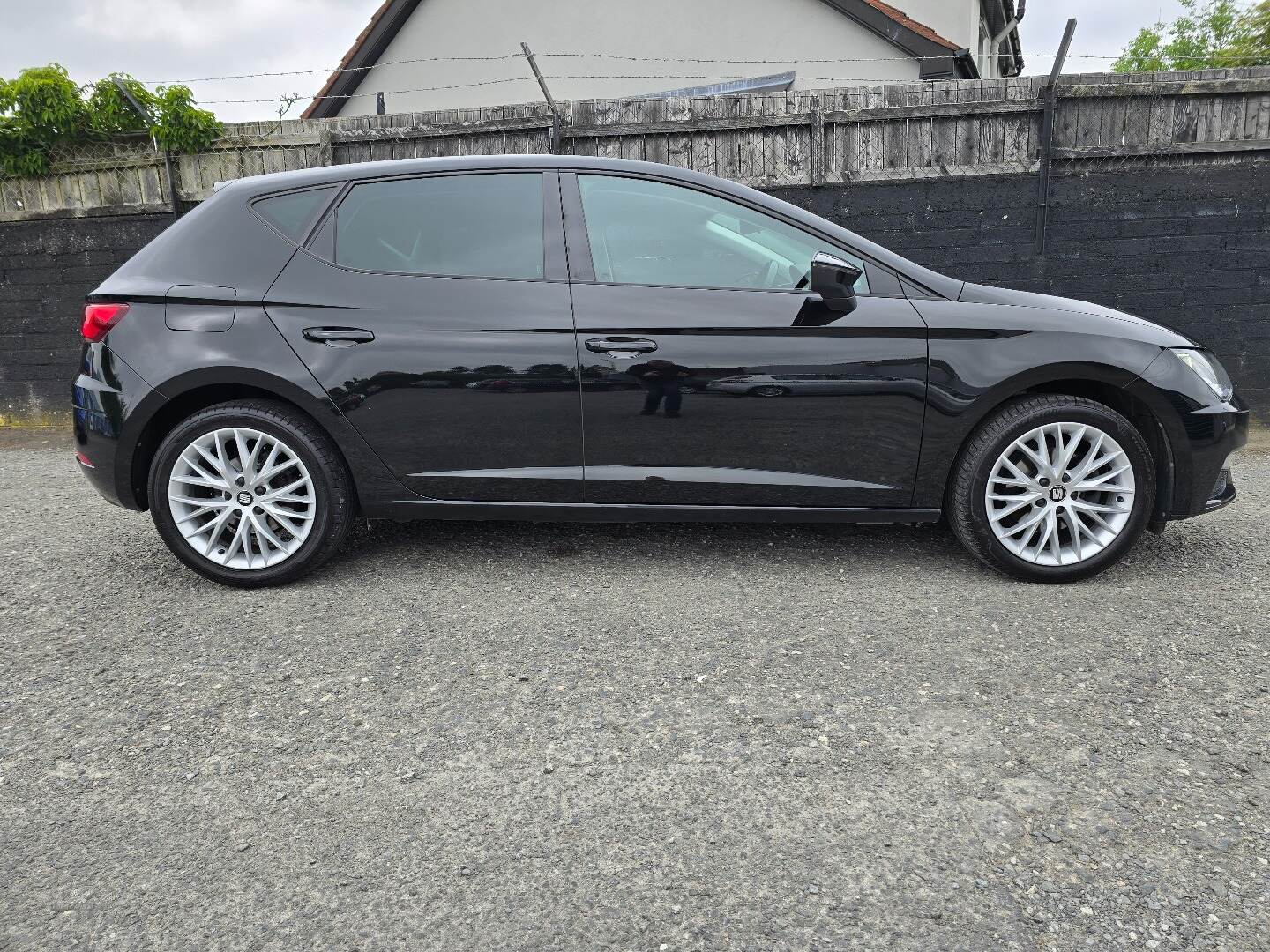 Seat Leon DIESEL HATCHBACK in Down