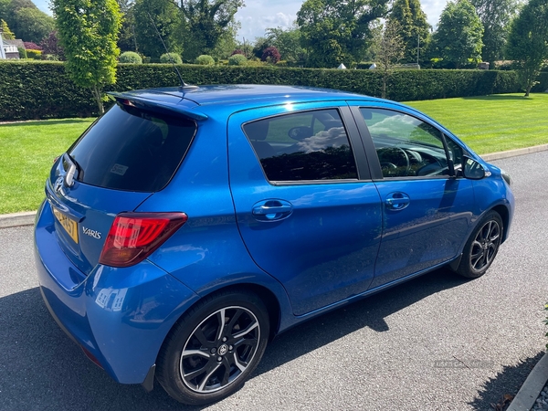 Toyota Yaris 1.33 VVT-i Design 5dr in Derry / Londonderry