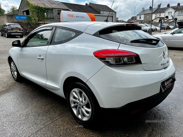 Renault Megane 1.5 DYNAMIQUE TOMTOM ENERGY DCI S/S 3d 110 BHP in Armagh