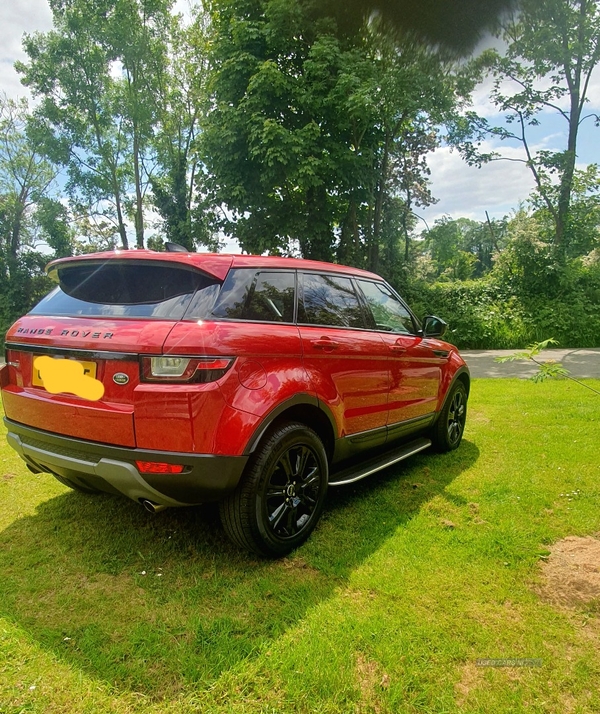 Land Rover Range Rover Evoque 2.0 eD4 SE Tech 5dr 2WD in Down