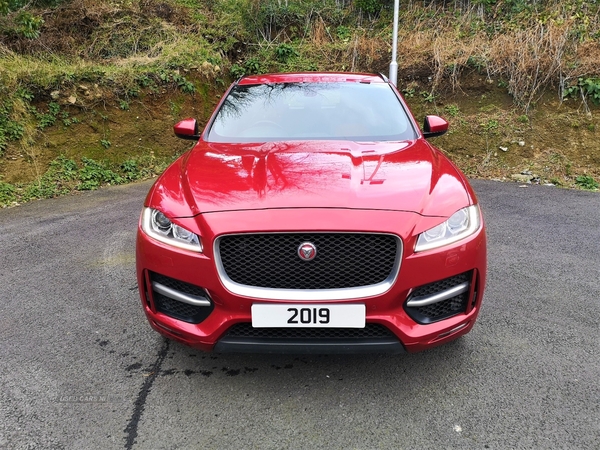 Jaguar F-Pace DIESEL ESTATE in Down