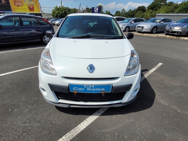 Renault Clio HATCHBACK SPECIAL EDITIONS in Down