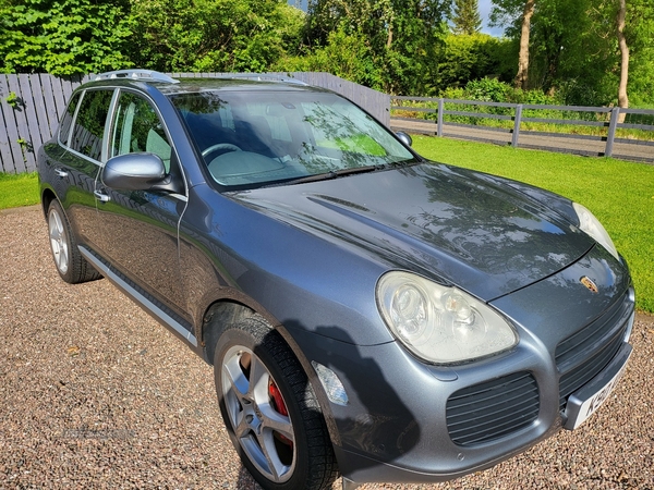 Porsche Cayenne in Antrim