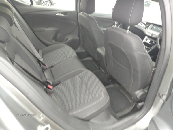 Vauxhall Astra 1.4 SRI 5d 99 BHP in Tyrone