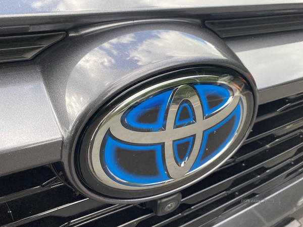 Toyota RAV4 2.5 Vvt-I Hybrid Dynamic 5Dr Cvt in Antrim