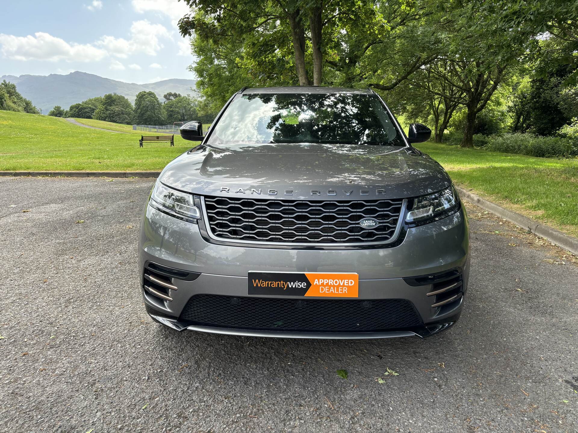 Land Rover Range Rover Velar DIESEL ESTATE in Down