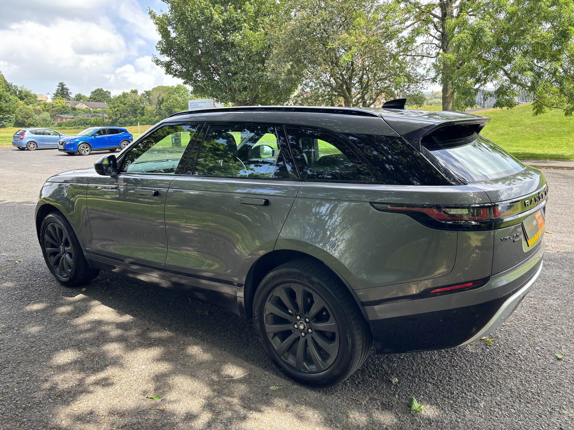 Land Rover Range Rover Velar DIESEL ESTATE in Down