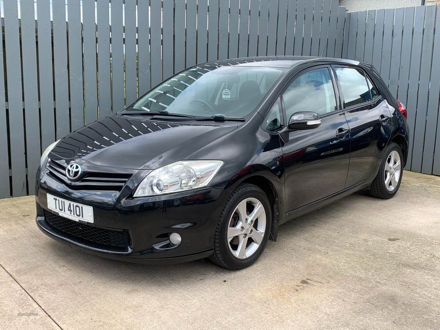 Toyota Auris HATCHBACK in Antrim