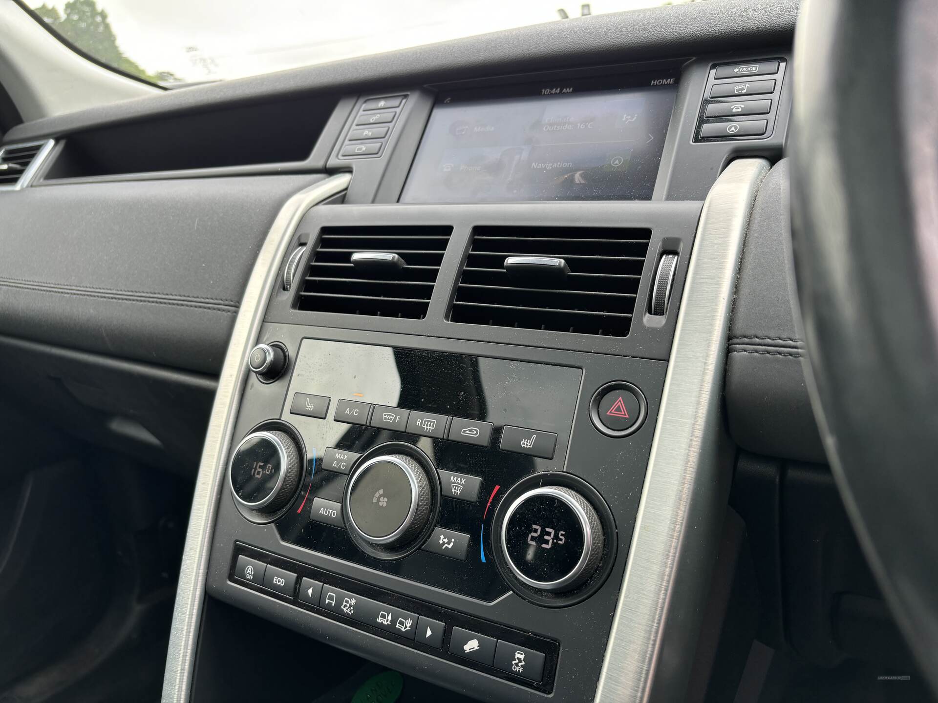 Land Rover Discovery Sport DIESEL SW in Down