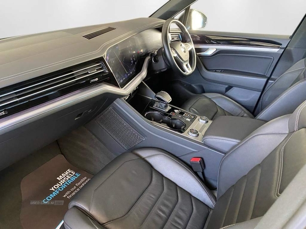 Volkswagen Touareg 3.0 TDI V6 Black Edition Tiptronic 4Motion Euro 6 (s/s) 5dr in Tyrone