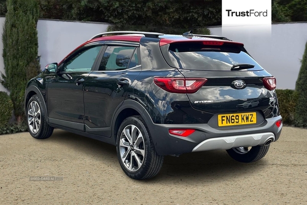 Kia Stonic 1.0T GDi 4 5dr - HEATED FRONT SEAT & STEERING WHEEL, REVERSING CAMERA and SENSORS, BLIND SPOT MONITOR, FULL LEATHER, SAT NAV, KEYLESS GO and more in Antrim