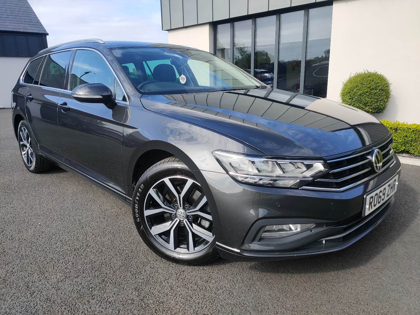 Volkswagen Passat DIESEL ESTATE in Armagh