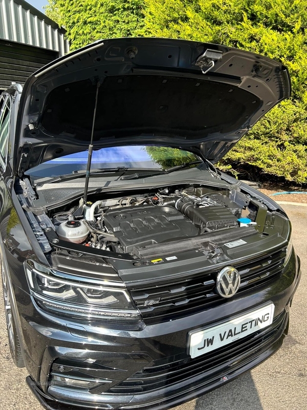Volkswagen Tiguan 2.0 TDi 190 4Motion R-Line 5dr DSG in Antrim