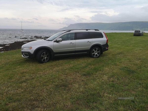 Volvo XC70 D5 [215] SE Lux 5dr Geartronic [Sat Nav] in Down