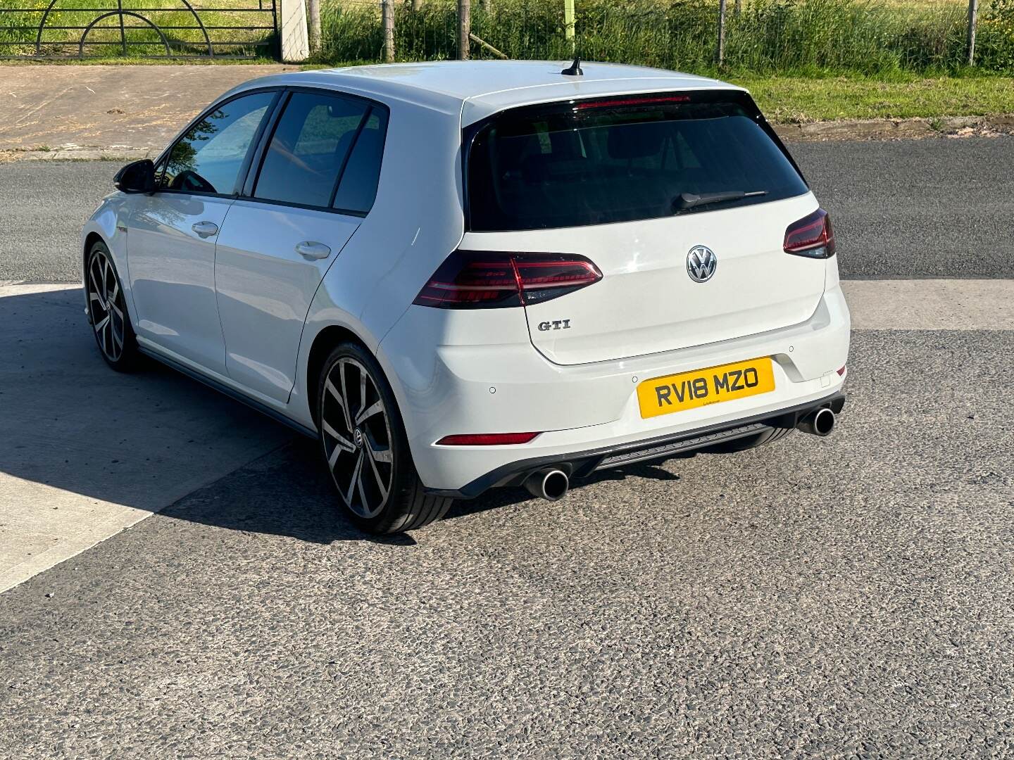 Volkswagen Golf HATCHBACK in Down