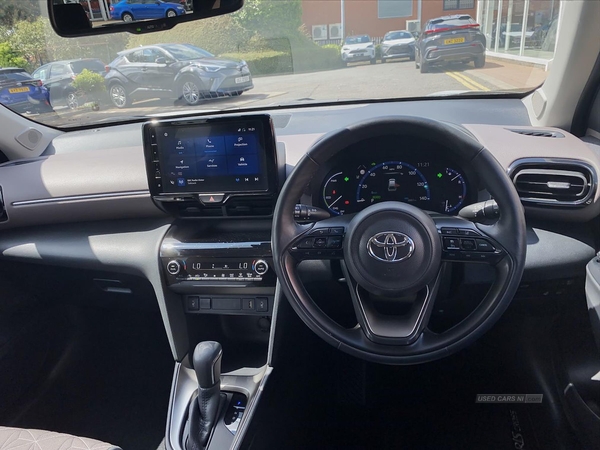 Toyota Yaris Cross 1.5 Hybrid Excel 5Dr Cvt in Down