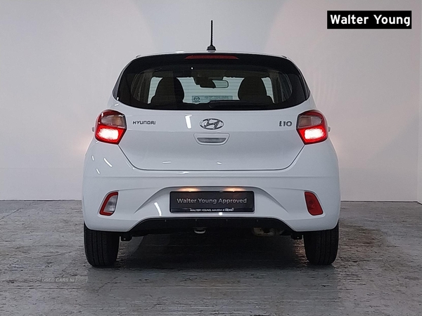 Hyundai i10 1.0 SE Hatchback 5dr Petrol Manual Euro 6 (s/s) (67 ps) in Antrim