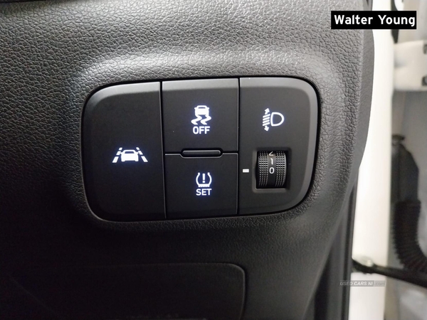 Hyundai i10 1.0 SE Hatchback 5dr Petrol Manual Euro 6 (s/s) (67 ps) in Antrim