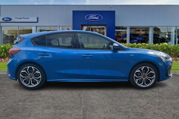 Ford Focus 1.0 EcoBoost Hybrid mHEV 155 ST-Line Vignale 5dr**HEATED FULL LEATHER SEATS -SYNC 4 APPLE CARPLAY - HEATED STEERING WHEEL - CRUISE CONTROL - SAT NAV** in Antrim